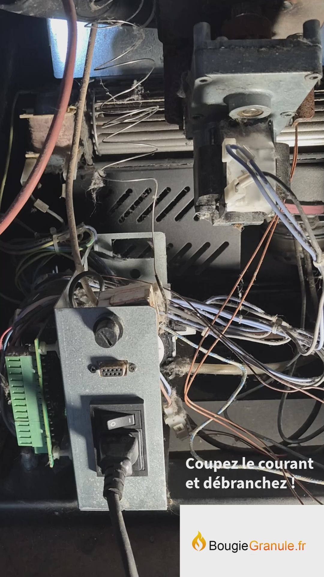 Regardez la vidéo montrant comment remplacer la bougie d’allumage de votre poêle à granulés